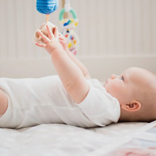 Wrażliwe niemowle a symptomy sensoryczne SensiBaby